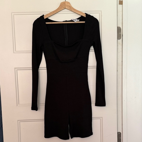 Princess Polly Black Long-Sleeve Romper - Picture 5 of 14